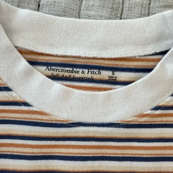 Abercrombie and Fitch Striped T-shirt Size Small - Picture 2 of 6